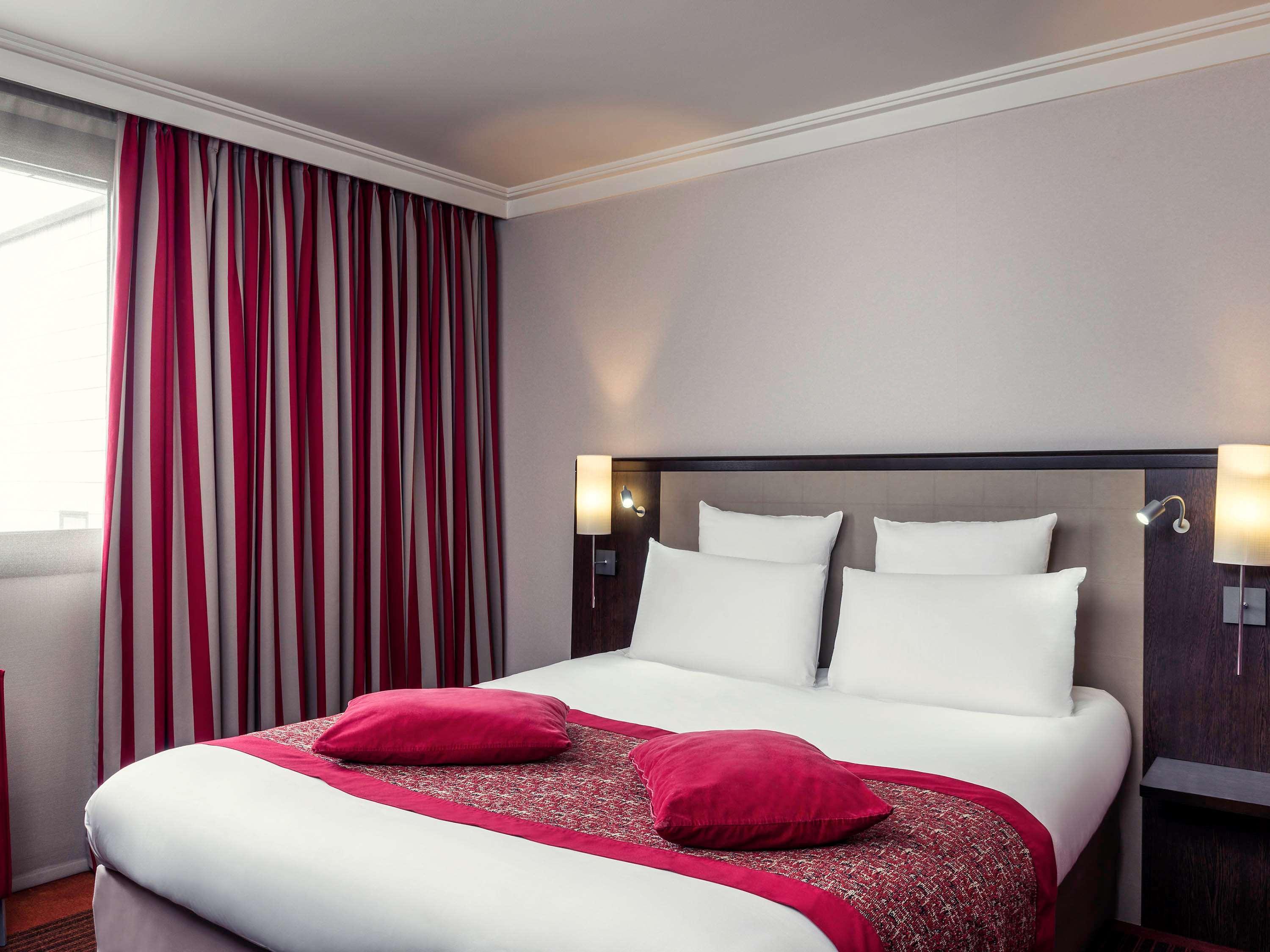 B&B Hotel Saint-Quentin-En-Yvelines Centre Gare 4 Etoiles Montigny-le-Bretonneux Zewnętrze zdjęcie